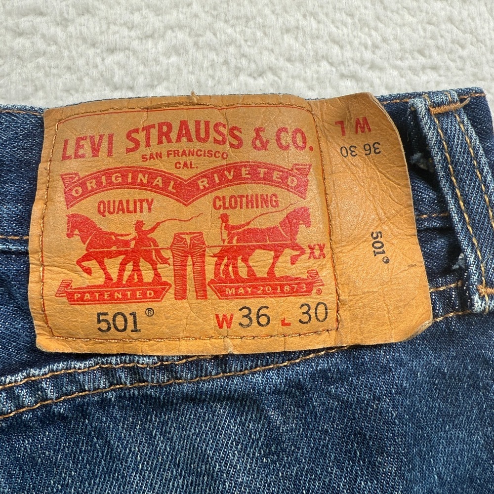 Levi's 501 Original Fit Jeans Mens 36x30 Blue Denim Cotton Mid Rise Straight Leg - Picture 5 of 10